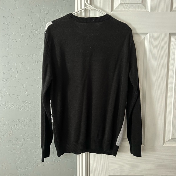 Hot Topic Junji Ito Uzumaki Forehead Sweatshirt - Picture 4 of 6